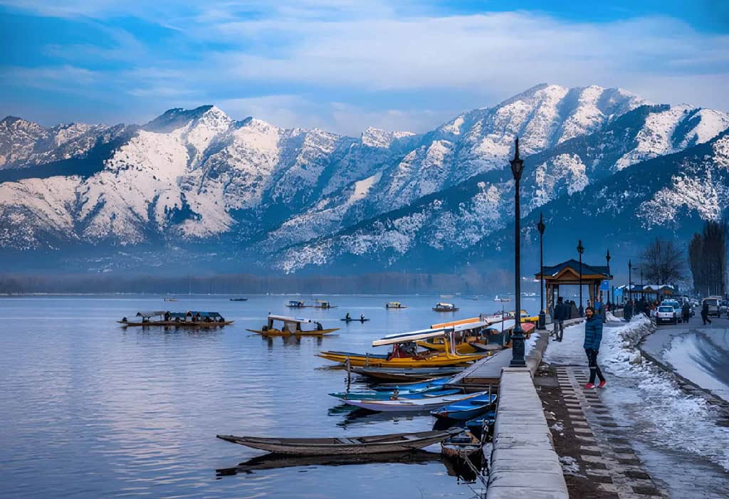 Dal Lake Srinagar, Kashmir 3_1